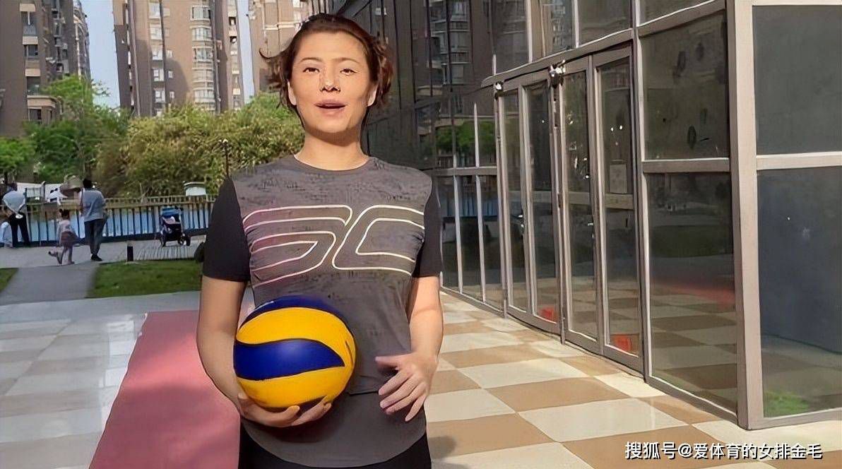 下半场若塔伤退，萨拉赫助攻阿诺德扳平比分，最终曼城1-1利物浦，积分榜方面，曼城积29分排在榜首，利物浦积28分排在第2位。